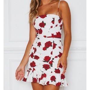 Revolve white fox rose dress size M new with tag